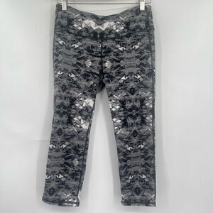 Athleta Multicolor Geometric Cosmic Chaturanga Capri Crop Leggings Medium